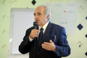 قضية معقدة تتطلب التدخل.. خبير يوصي بخطوات اقتصادية لتحصيل القروض المتعثرة