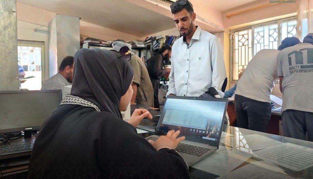 استمرار جهود إعادة تأهيل شبكة مياه بلدة الباغوز في ريف البوكمال لتلبية احتياجات 23 ألف ساكن