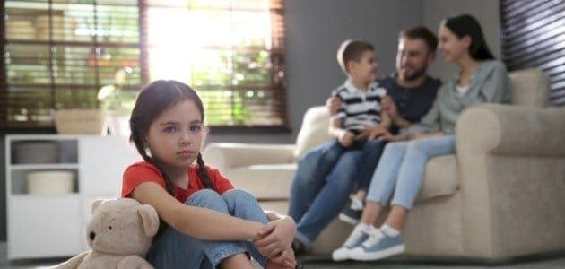 التفريق بين الأولاد.. جروح عاطفية تتكون منذ الصغر وتظهر في مرحلة البلوغ