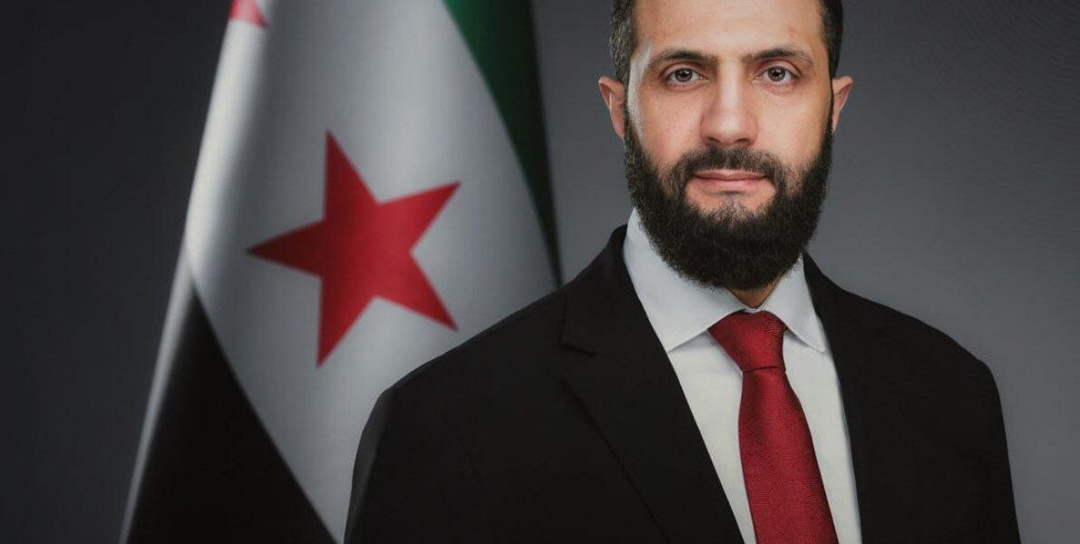 الرئيس الشرع يقدم التعازي لعائلات الضحايا ويأمر بتسخير جميع القدرات لمواجهة تداعيات حادثة طريق دير الزور – دمشق