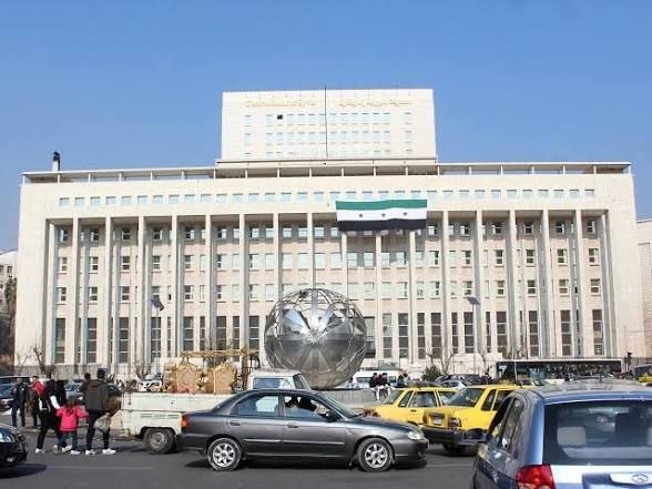 العملة الجديدة بين متطلبات البنك المركزي واحتياجات المناطق.. ثغرة إدارية تنذر باضطراب الأسواق