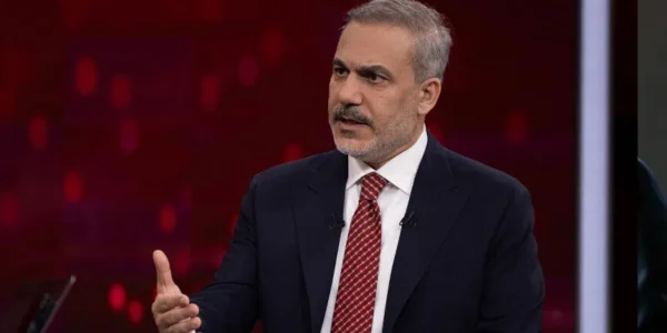 فيدان يشدد على أن سياسات إسرائيل تعرض السلام الدولي للخطر وتعيق استقرار سوريا