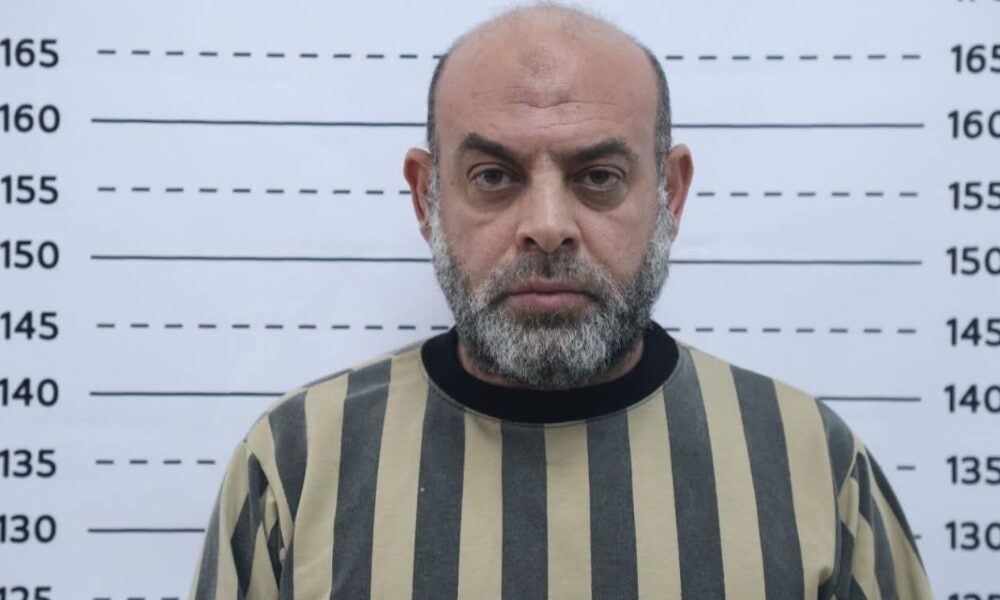 قوات الأمن في دير الزور تلقي القبض على شخص ضالع في أنشطة أمنية للنظام السابق
