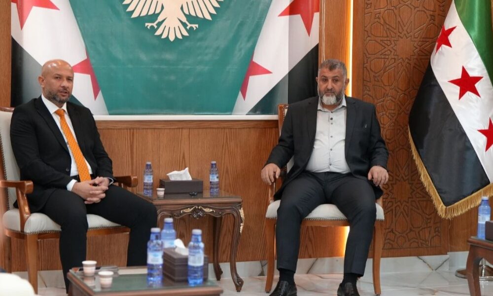 محافظ درعا ووزير الإغاثة يناقشان إزالة 400 ألف متر مكعب من الركام بالمحافظة