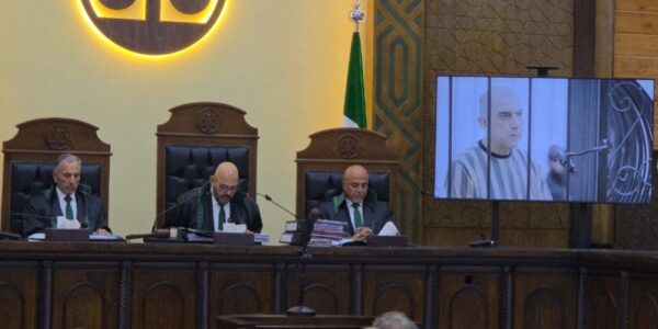 إصدار عقوبة الإعدام على المدان عاطف نجيب عقب انتهاء محاكمته في دمشق