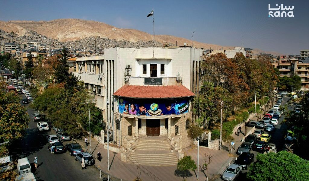 التربية تعبر عن استيائها لسرقة مدرسة في البوكمال وتُصر على استكمال تأهيل المدارس
