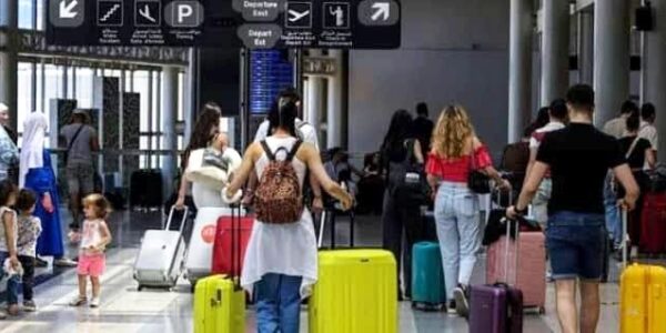 الغربة جانب آخر للعيش بين تطلعات الشباب وشوق الوطن