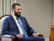 القائد الشرع يناقش مع المندوب الأممي لشؤون اللاجئين تعزيز الشراكة ومبادرات التعافي المبكر