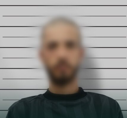 القبض على مشتبه في طعن رجل أمن داخلي بدير الزور من قبل القوات الأمنية