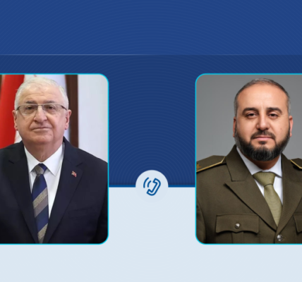 الوزير السوري للقوات المسلحة يناقش هاتفيًا مع نظيره التركي المستجدات الإقليمية.