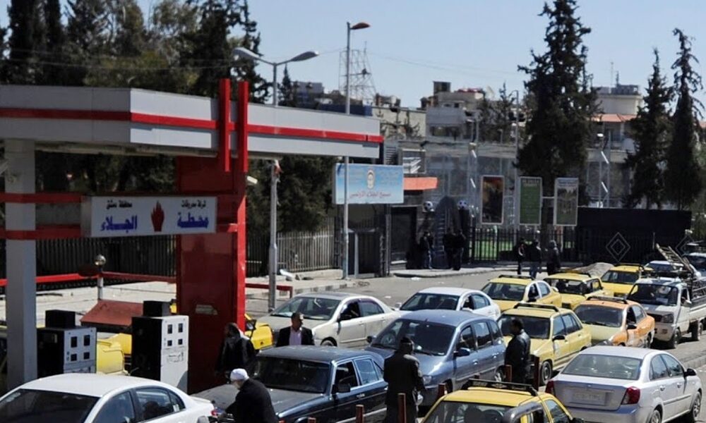 "تشكيل لجنة من قبل وزارة الطاقة للتحقيق في مسببات قلة الوقود بدمشق ومحيطها"