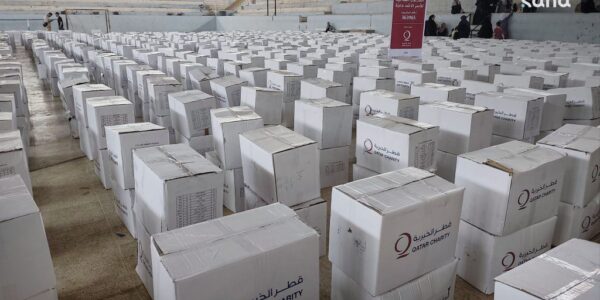 توزيع مواد غذائية على 1209 أسر محتاجة في دير الزور