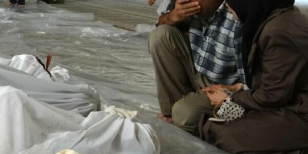 طبيب ناج من الهجوم الكيميائي في الغوطة يشارك تفاصيل المأساة ويطالب بالقصاص