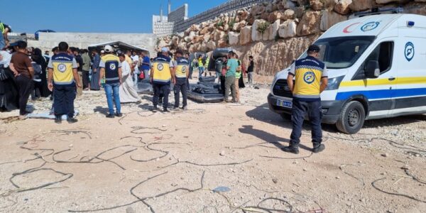 308 عائلة تغادر مخيمات ريف إدلب للعودة إلى ديارها في قافلة جديدة