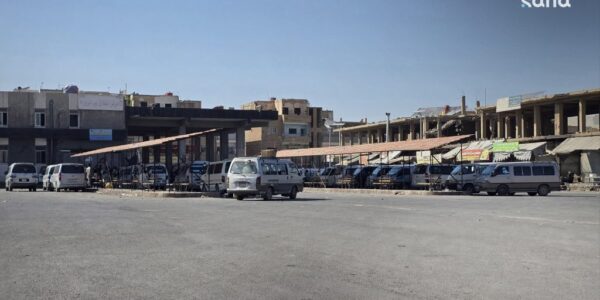 إطلاق خط نقل جديد يعزز شبكات النقل في دير الزور لخدمة حي العمال