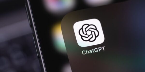 الاستخدام المفرط لـ ChatGPT.. هل يسهم في الخمول الذهني والانطواء الاجتماعي؟
