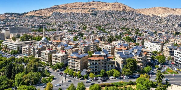 العقارات في دمشق.. تنافس مستجد بين الشركات العقارية ومنصات التواصل الاجتماعي
