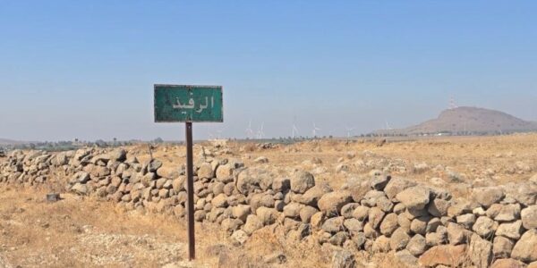 القوات الإسرائيلية تتقدم غرب الرفيد وتحقق مع مربي الماشية
