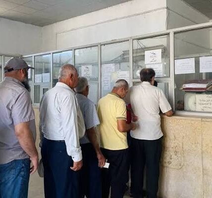 المتقاعدون.. الفئة المهملة تبحث عن تأمين اجتماعي يصون كرامتها