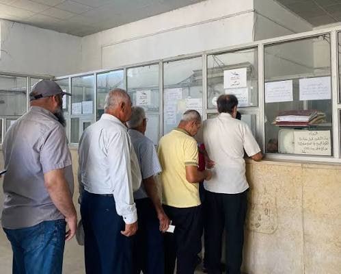 المتقاعدون.. الفئة المهملة تبحث عن تأمين اجتماعي يصون كرامتها