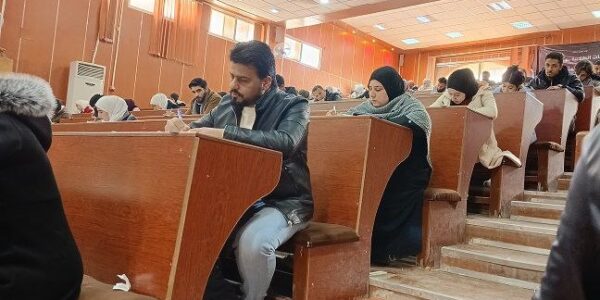 بعد سنوات طويلة.. إصرارهم أعادهم لتحقيق آمالهم المؤجلة في الجامعات