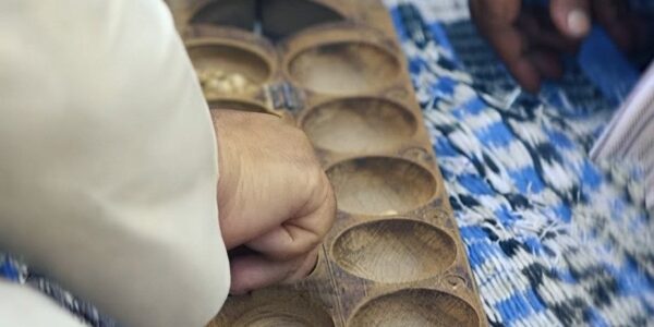 من النهر إلى الشاطئ.. «المنقلة» لعبة تقليدية تصون تراث السوريين