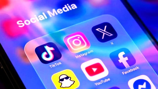 من تشتت الانتباه إلى سيطرة وسائل التواصل.. هل ضعف انتباهنا؟