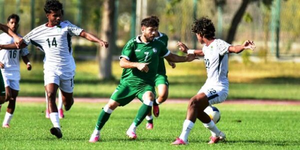 هل يكون المدرب الهولندي مسؤولاً عن هزائم فريقنا الوطني الشاب؟