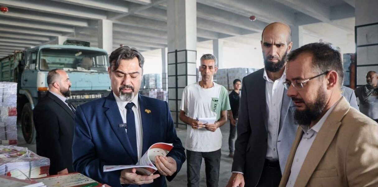 وزير التعليم يحث على التعجيل في توزيع المقررات الدراسية مع انطلاق الفصل الدراسي الجديد