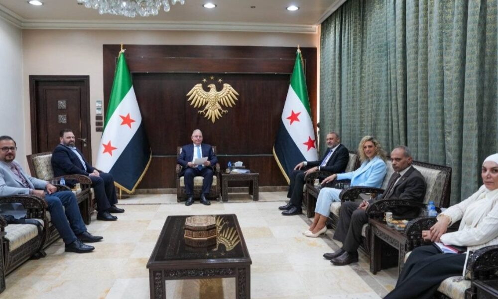 وزير الخزانة يناقش مع نواب البرلمان مسائل التسوية المالية للموفدين الحكوميين