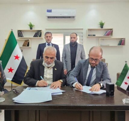 اتفاقات ضخمة لتحسين بنية المياه والصرف في كفرنبل وضواحي معرة النعمان