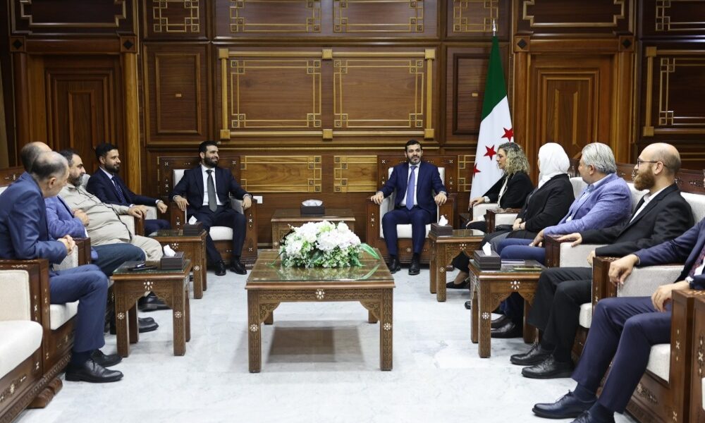 اجتماع بين وزير الداخلية ونواب محافظة اللاذقية في مجلس الشعب