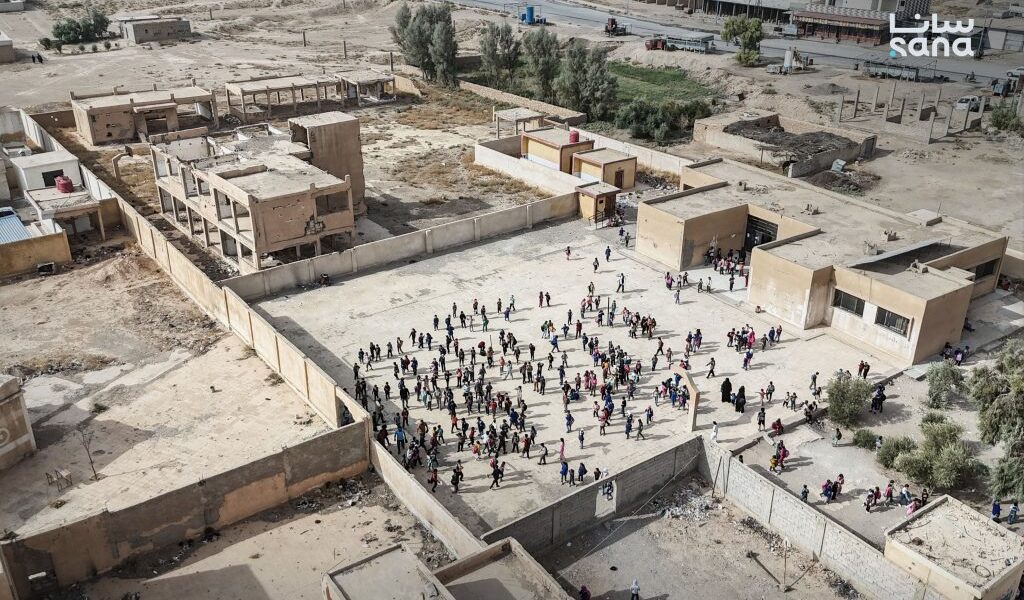 ازدحام طلابي في مدارس الصور بدير الزور ومطالبات بتحسينها وإنشاء مدارس جديدة