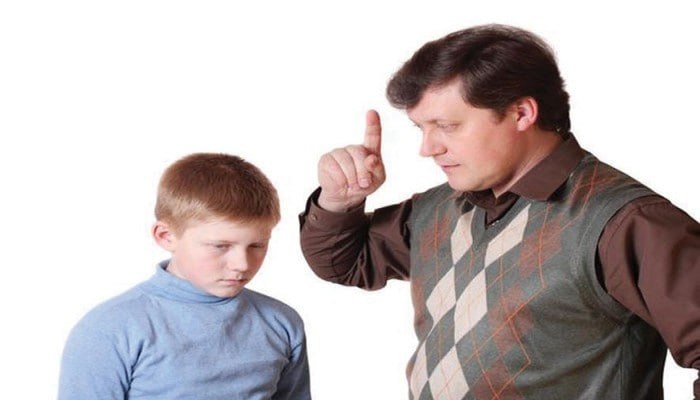 التباين بين الأعمار.. لماذا يجد الكبار صعوبة في استيعاب أبنائهم؟