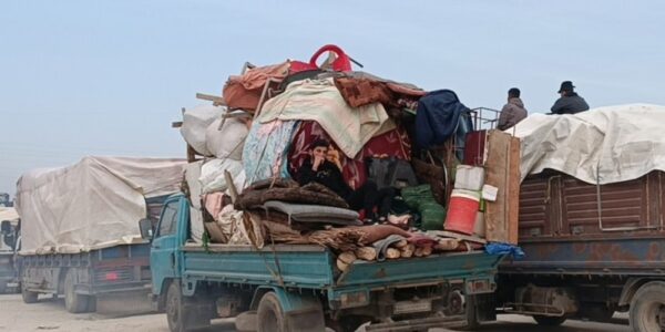الحسكة.. مجموعة أخرى تشمل حوالي 385 أسرة من نازحي رأس العين يعودون إلى ديارهم