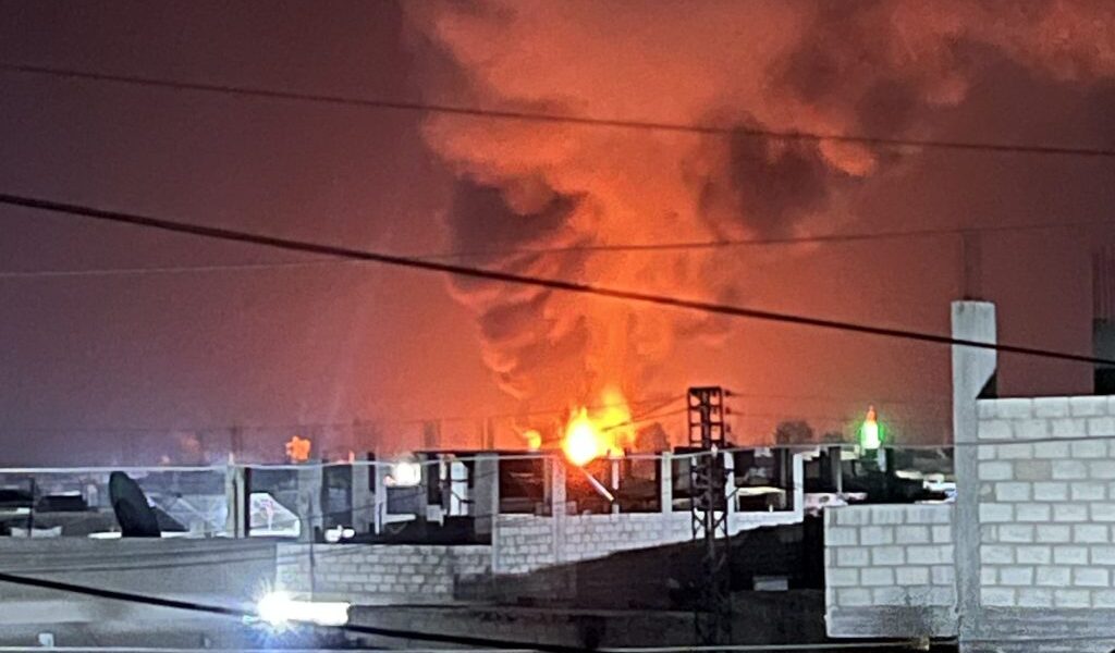 السيطرة على حريق في مستودع وقود بحي النشوة الغربية في الحسكة