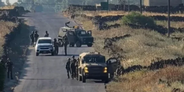 القوات الإسرائيلية تحتجز شاباً من دوار العلم في ريف القنيطرة الأوسط