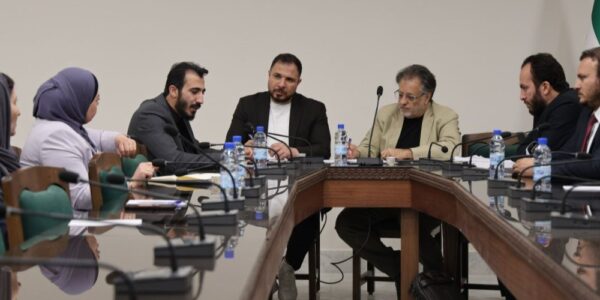اللجنة الإعلامية في البرلمان تناقش توافق التشريعات الإعلامية وتسهيل تدفق البيانات