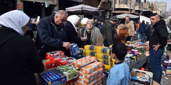 تغير نمط استهلاك الأفراد.. الأولويات تتصدر على الرفاهيات والفارق بين الإيرادات والمصروفات يزداد اتساعًا