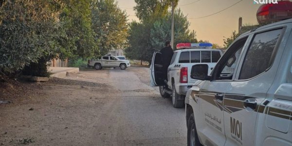 توقيف ثلاثة أفراد بتهمة سرقة النفط وتدمير محطة بدير الزور