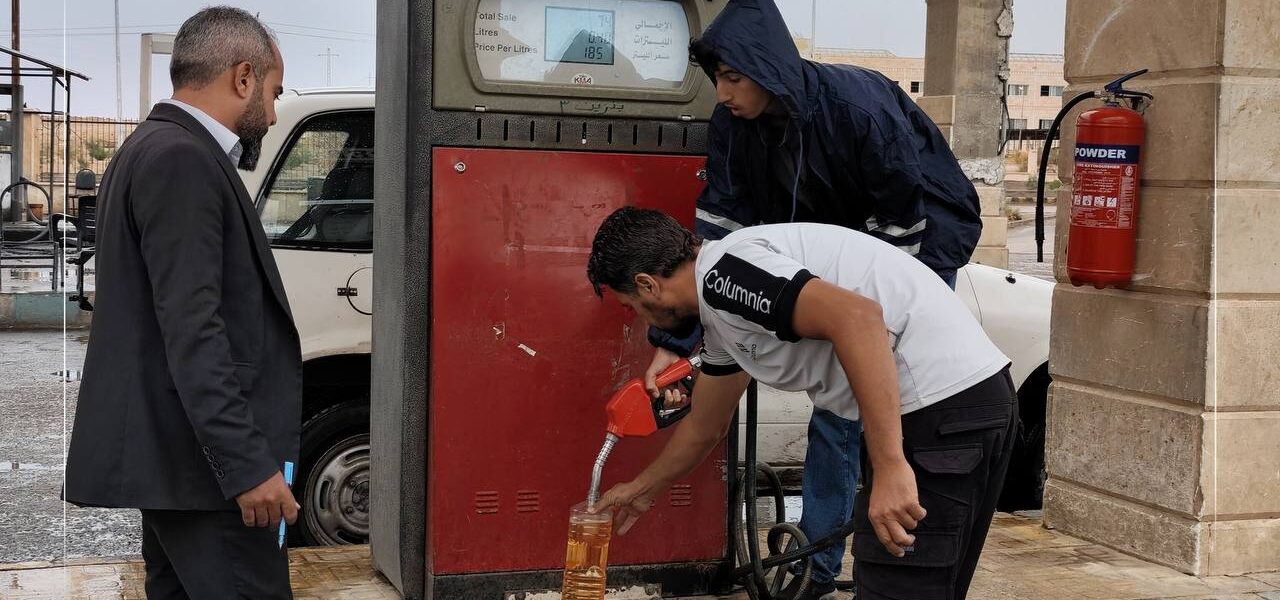 حملة تفتيشية على محطات الوقود بدير الزور للتحقق من شكاوى عن مشتقات نفطية مخالفة