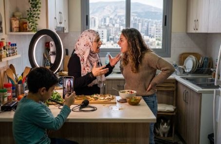 حينما تصبح خصوصياتنا مادة للنشر على منصات التواصل الاجتماعي