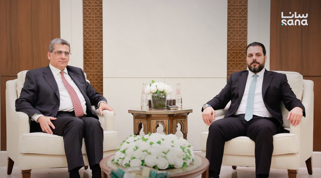 سوريا ولبنان تناقشان تعزيز التعاون المتبادل وتفعيل نشاط اللجنة العليا المشتركة.