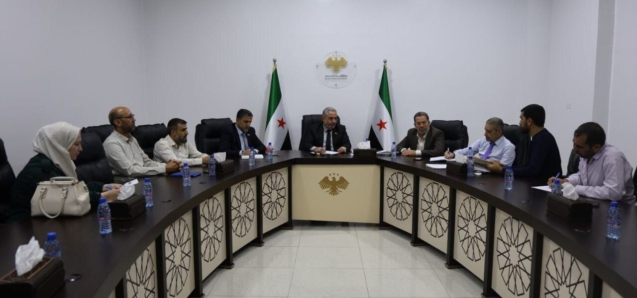 فريق متخصص لتحليل المبادرات الاستثمارية والصناعية لتعزيز الاقتصاد في إدلب.