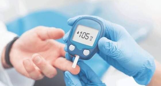 فهم معدلات الهيموجلوبين السكري (A1C).. دلالات زيادته وطرق متابعته