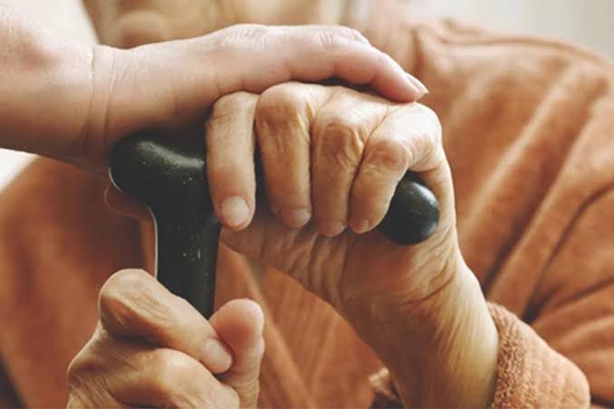 في اليوم الدولي للمسنين.. ذاكرة المنازل وقصص البلدان
