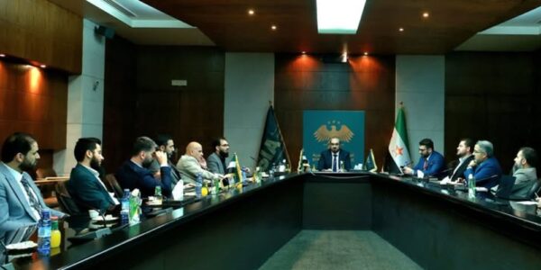 مناقشة التعاون بين هيئة الاستثمار والجهات المحلية في مجالات المشاريع الاستثمارية.